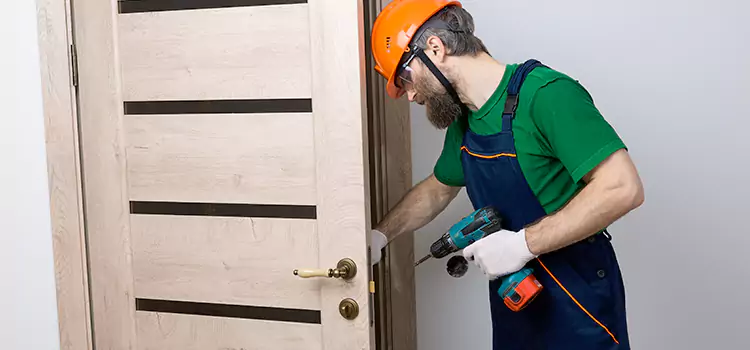 Replace Internal Door Handle with Lock East Orange